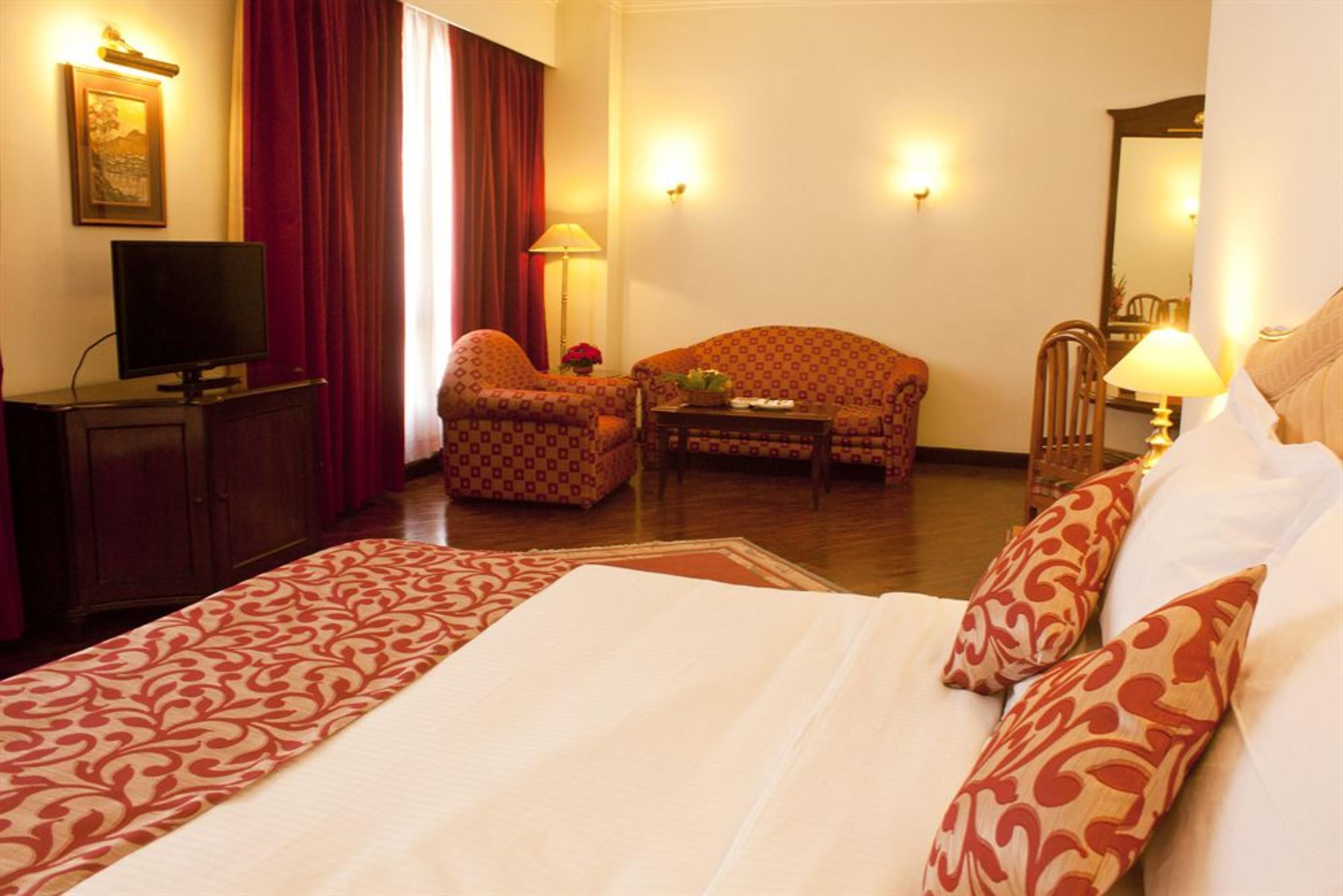 Grand Hotel Катманду Экстерьер фото